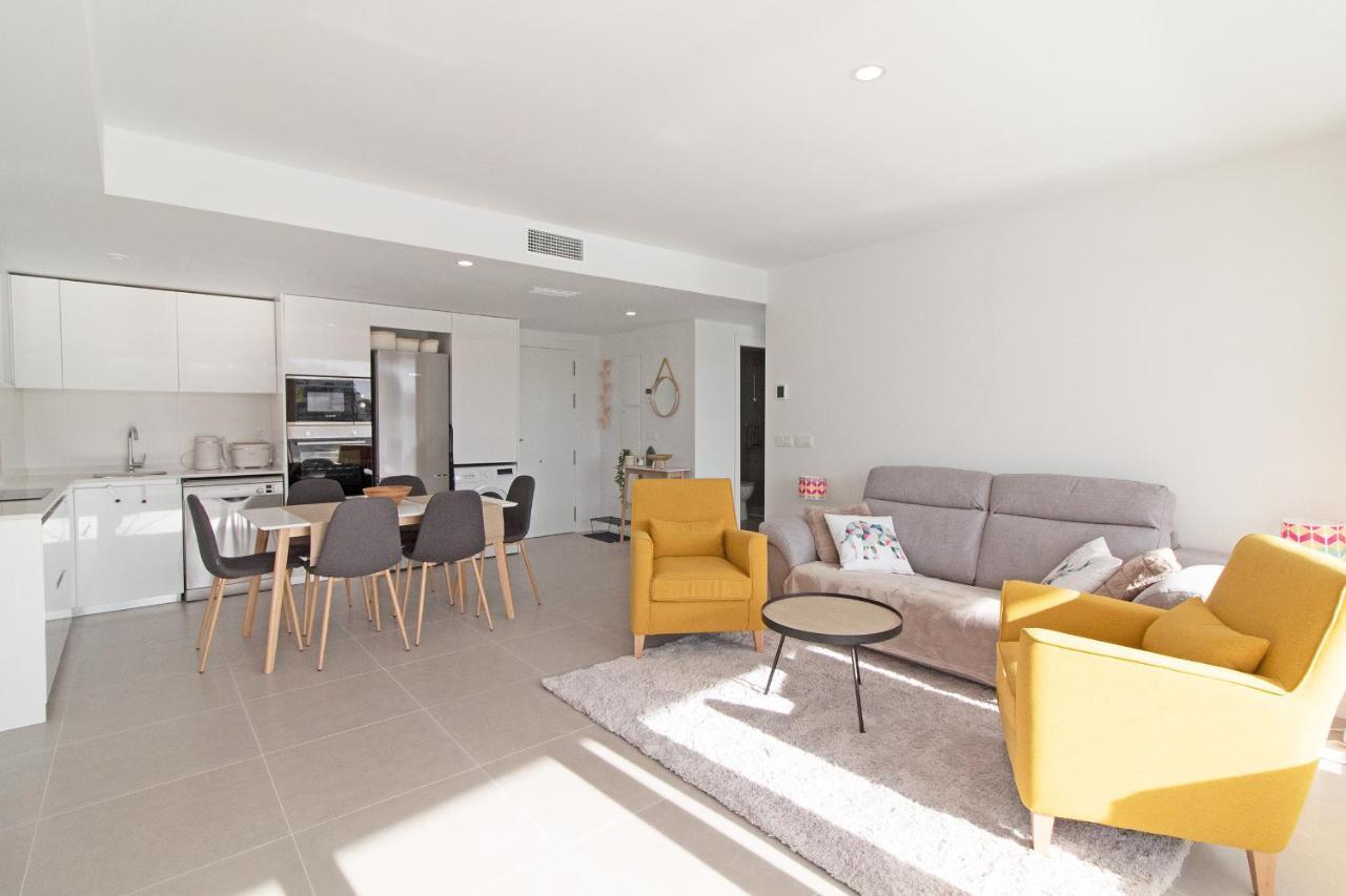 Global Properties, 5 Personas Con Terraza Y Vistas A La Piscina