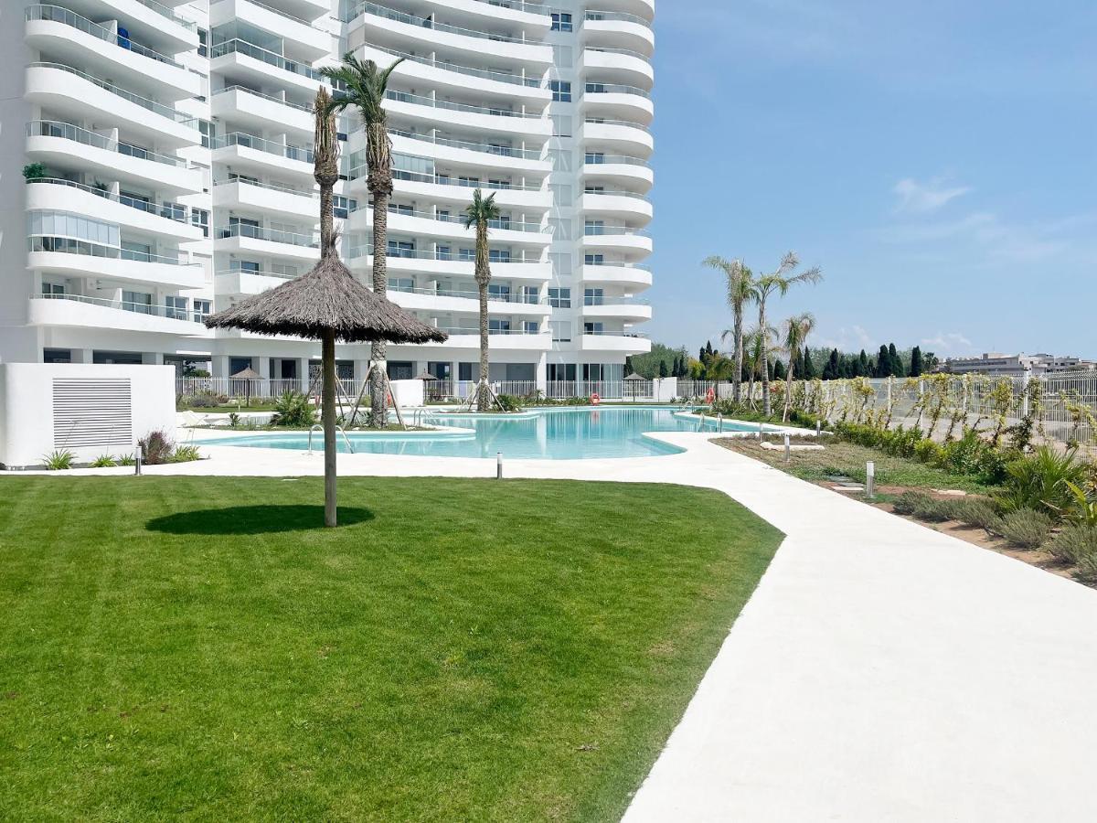 Global Properties, 5 Personas Con Terraza Y Vistas A La Piscina Appartement *
